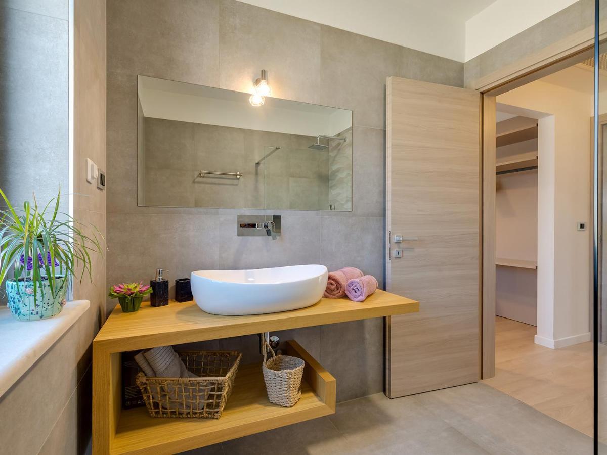 Villa Flora Vabriga Tar-Vabriga المظهر الخارجي الصورة