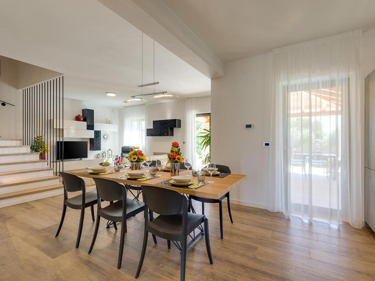 Villa Flora Vabriga Tar-Vabriga المظهر الخارجي الصورة