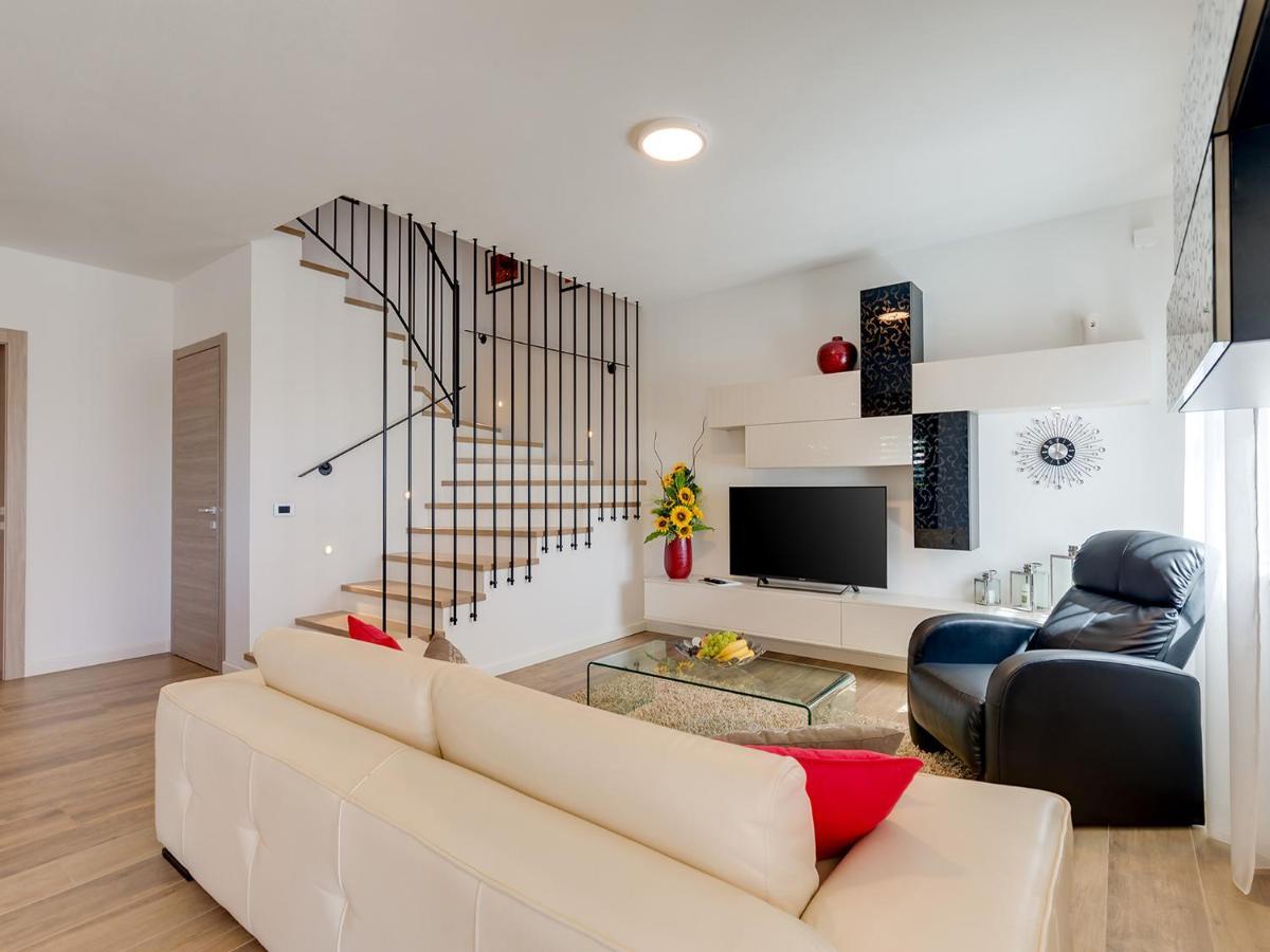 Villa Flora Vabriga Tar-Vabriga المظهر الخارجي الصورة